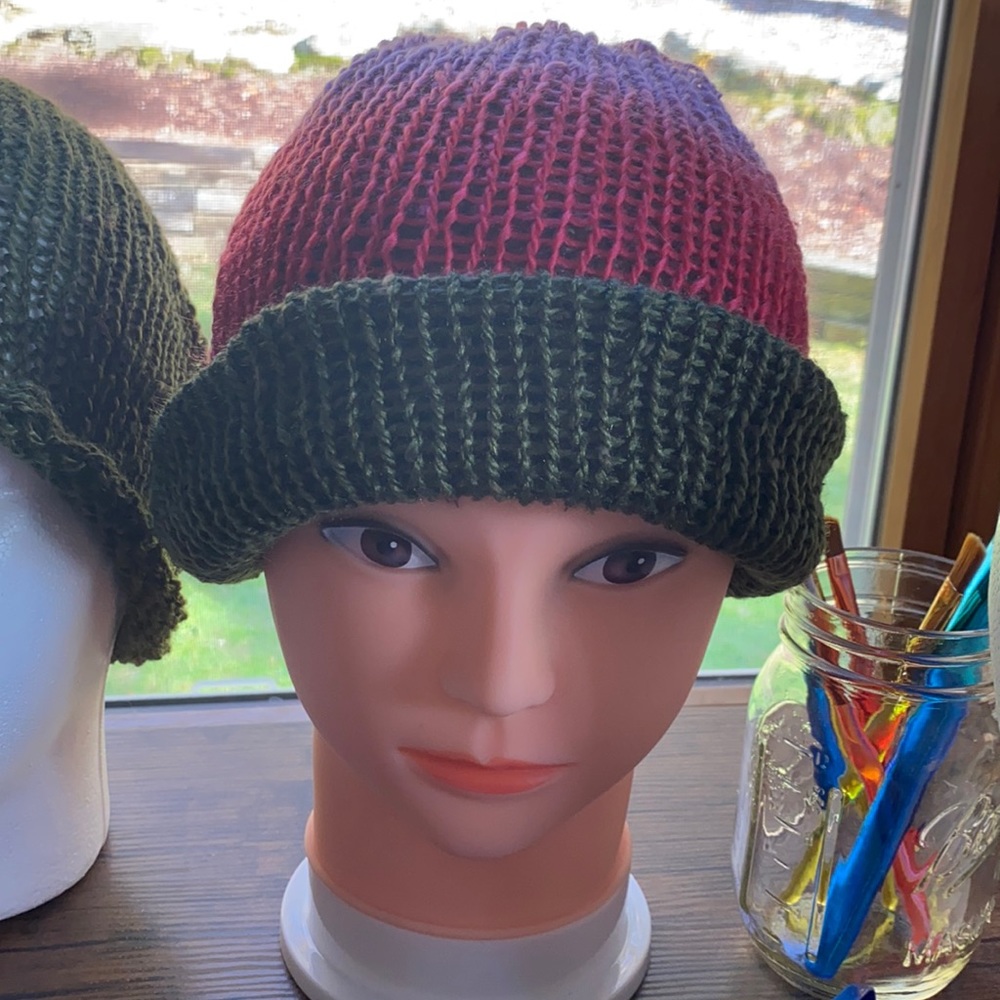 Knit- REVERSIBLE- Messy Bun Hat
